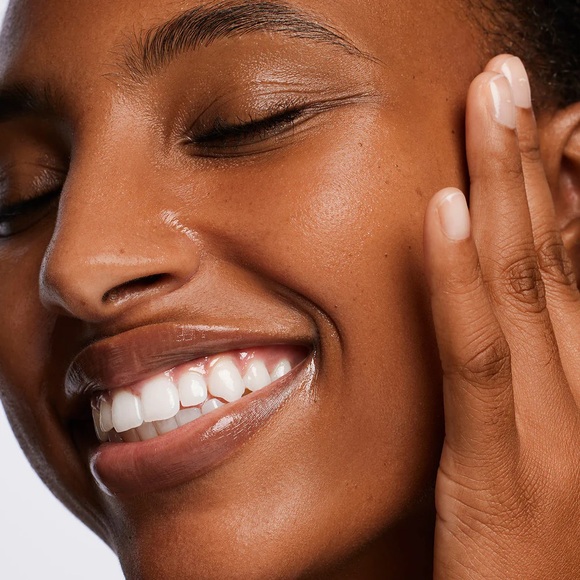 OLEHENRIKSEN Hydrabarrier Nourishing Face Oil - Picture 4 of 13